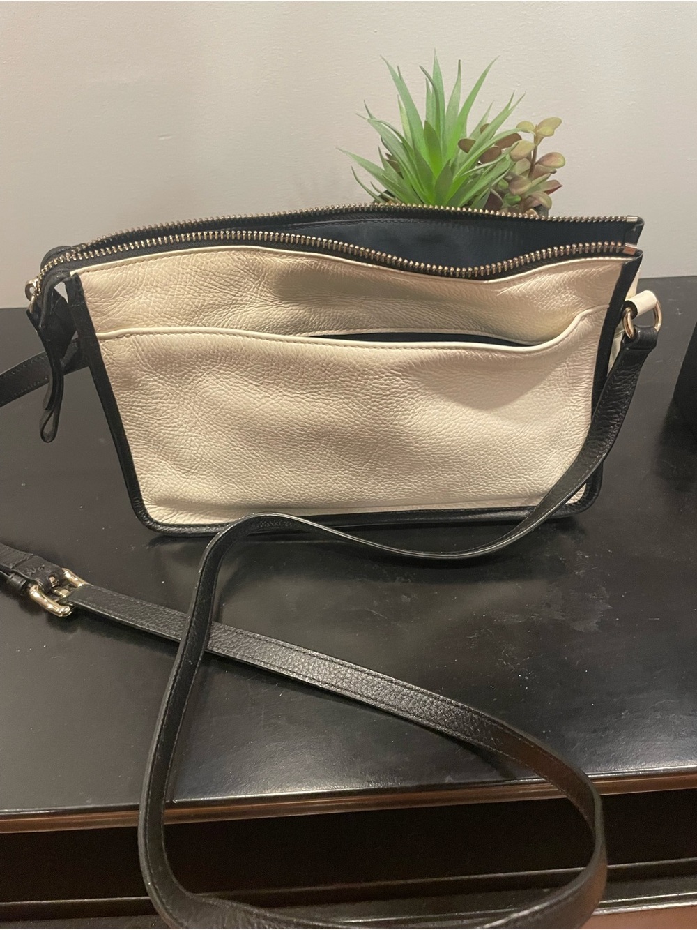 Vintage Cole Haan Cream Leather Crossbody - Picture 2 of 8